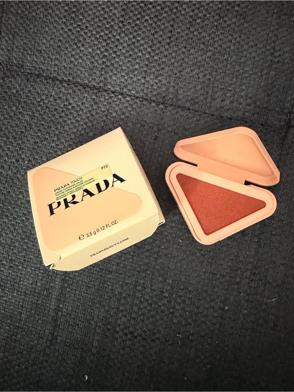 BNIB Prada Touch Powder Blush in Dahlia